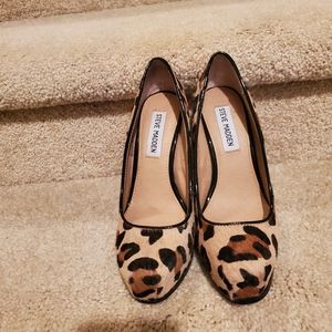 Steven Madden animal print shoe. Size 6M. 4 1/2 inches high. Lightly used.